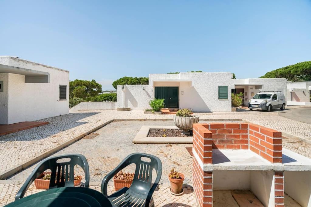 Sunny Villa With Golf Front View Vilamoura Exterior photo